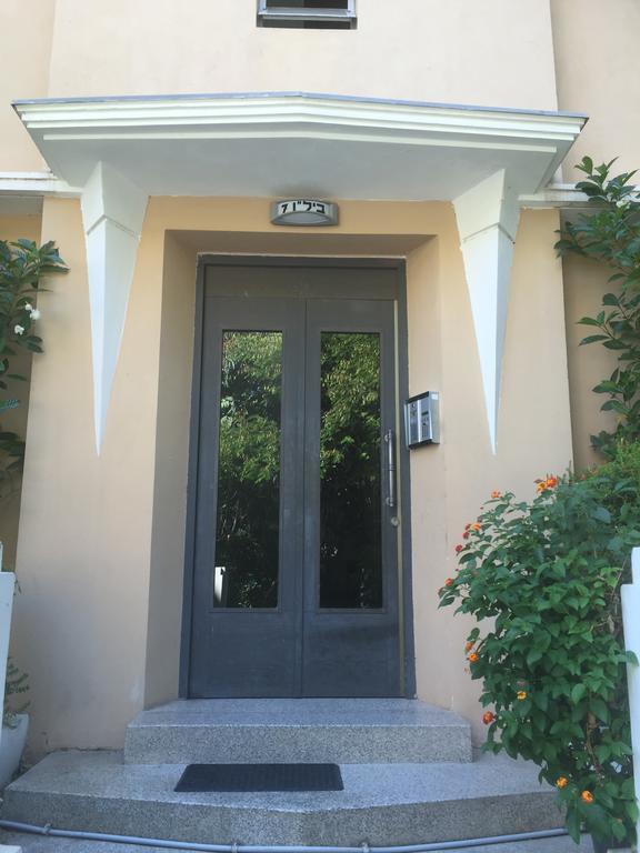 Rothschild Tel-Aviv Studio Luaran gambar